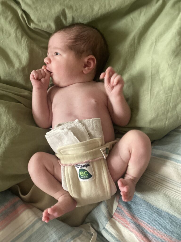 Elimination communication clothing for a newborn